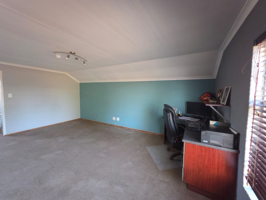 4 Bedroom Property for Sale in Pomona Gauteng