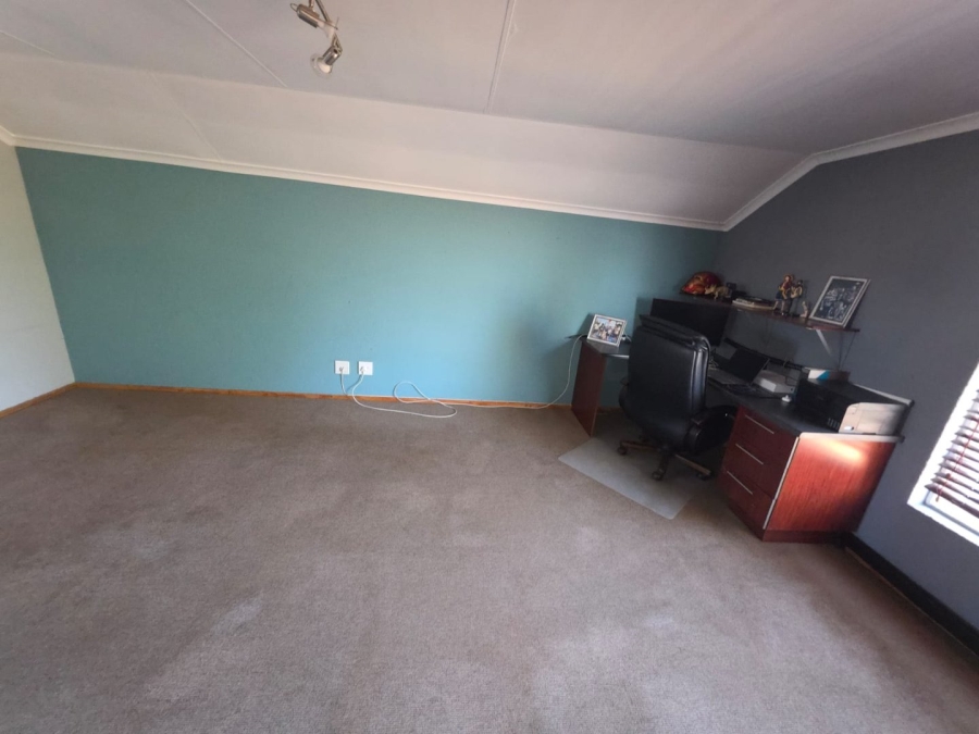 4 Bedroom Property for Sale in Pomona Gauteng