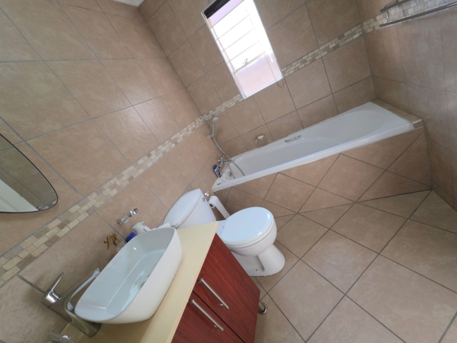 4 Bedroom Property for Sale in Pomona Gauteng
