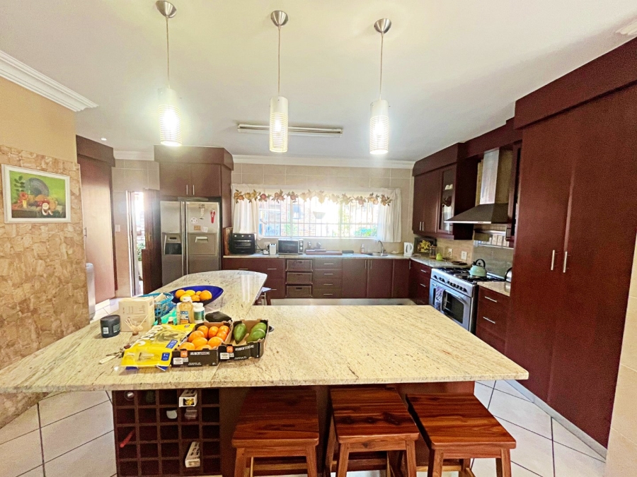 6 Bedroom Property for Sale in Eldoraigne Gauteng