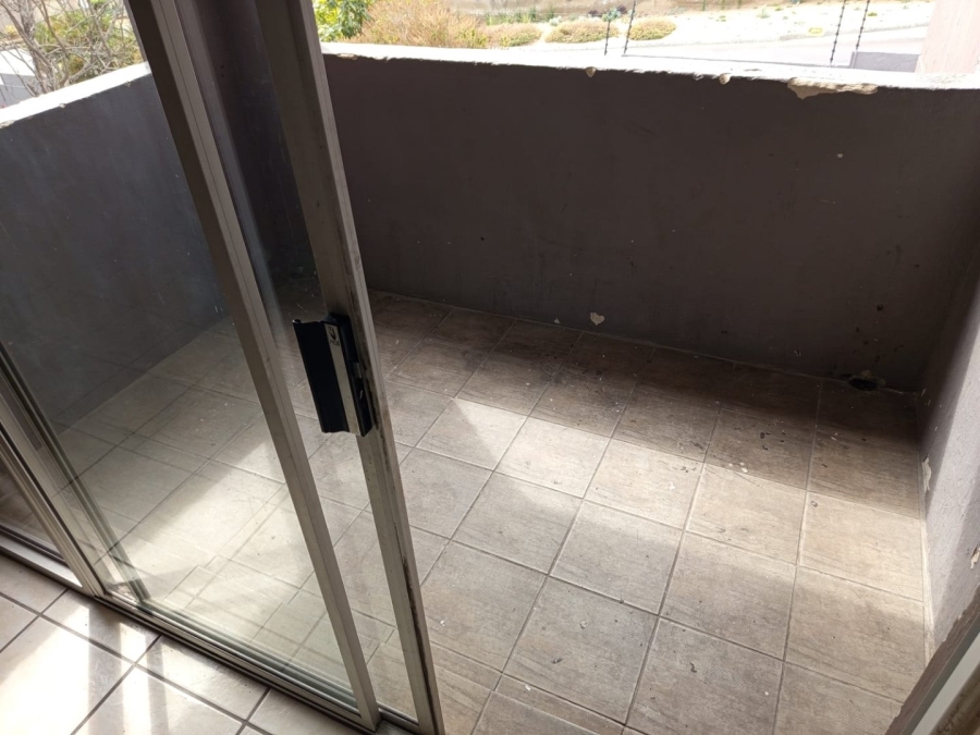 To Let 2 Bedroom Property for Rent in Vorna Valley Gauteng