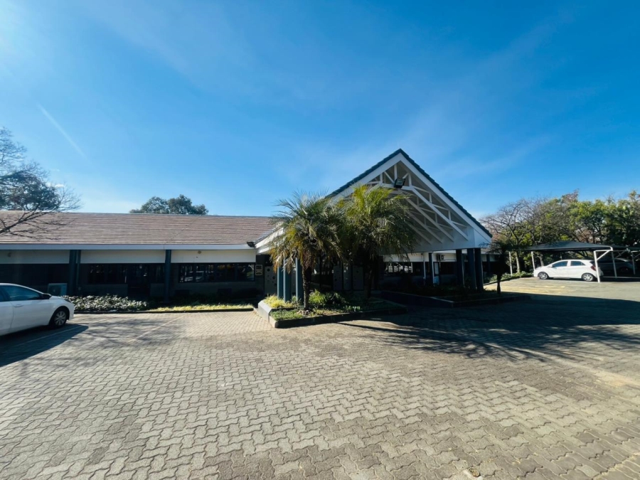  Bedroom Property for Sale in Woodmead Gauteng