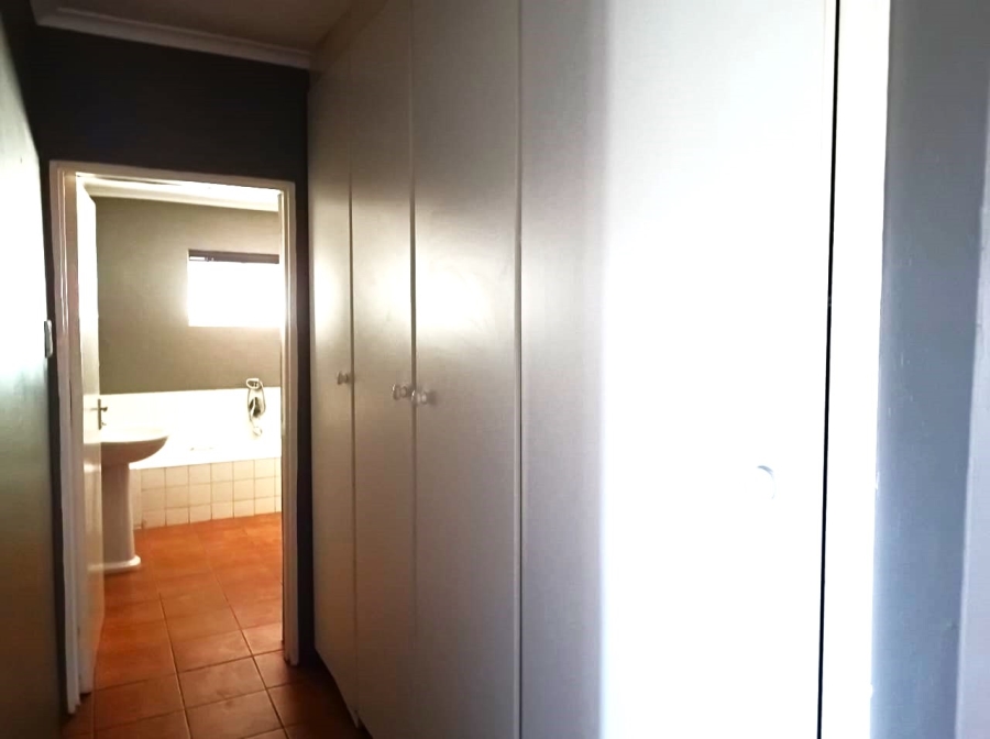 To Let 3 Bedroom Property for Rent in Kameelfontein Gauteng