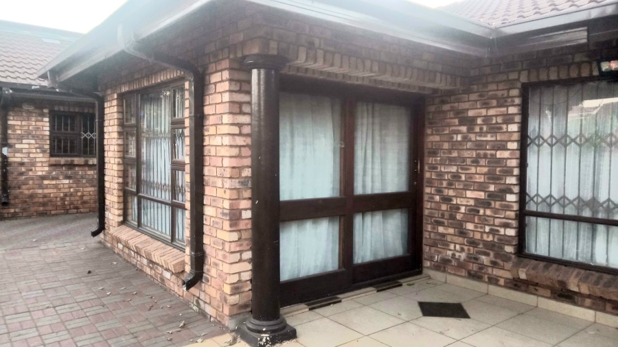 4 Bedroom Property for Sale in Doornpoort Gauteng