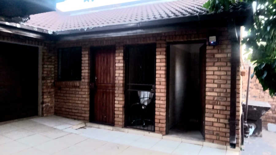 4 Bedroom Property for Sale in Doornpoort Gauteng