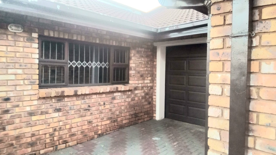 4 Bedroom Property for Sale in Doornpoort Gauteng