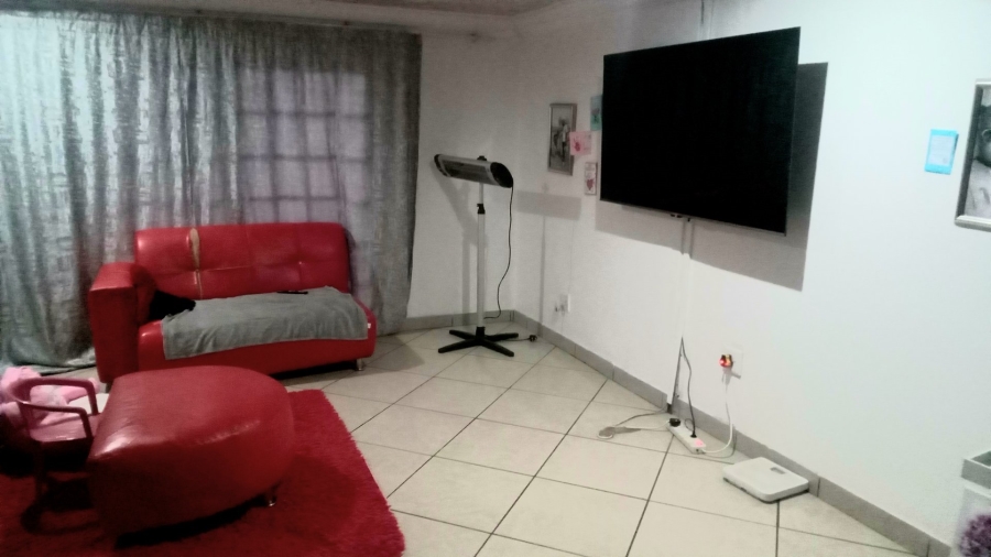 4 Bedroom Property for Sale in Doornpoort Gauteng