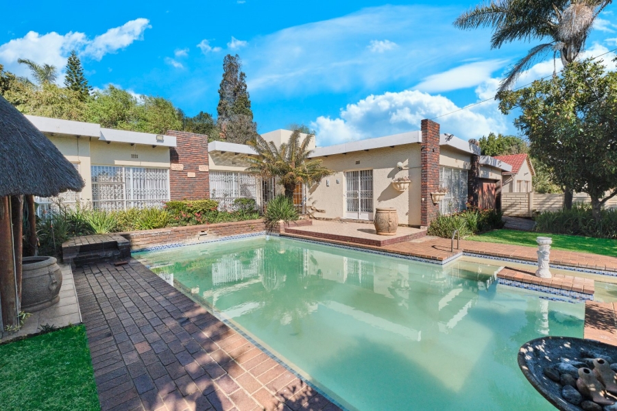 3 Bedroom Property for Sale in Wilro Park Gauteng