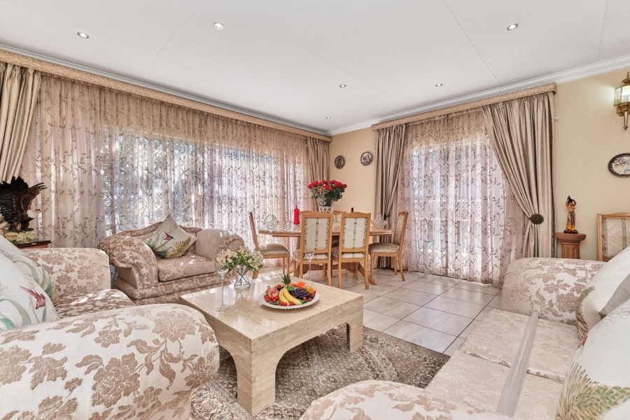 3 Bedroom Property for Sale in Wilro Park Gauteng