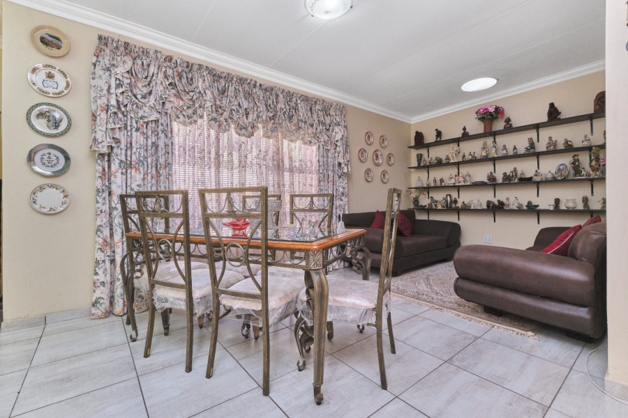 3 Bedroom Property for Sale in Wilro Park Gauteng