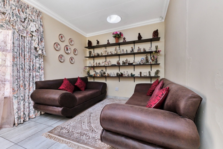 3 Bedroom Property for Sale in Wilro Park Gauteng