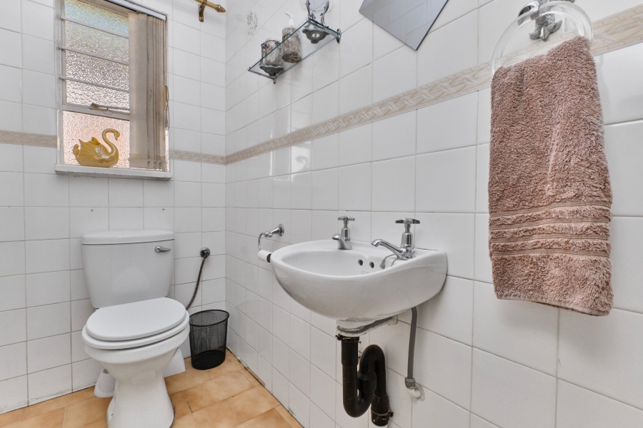 3 Bedroom Property for Sale in Wilro Park Gauteng