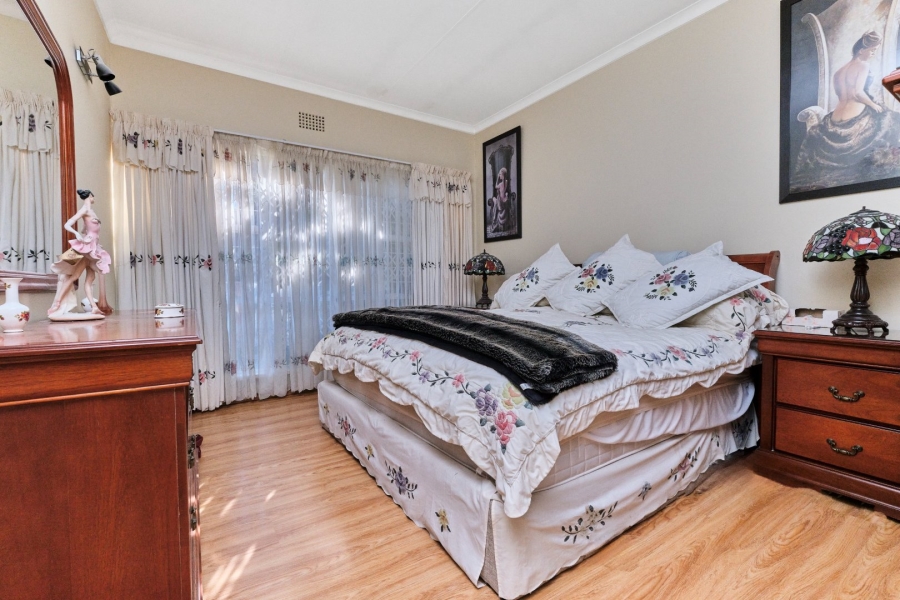 3 Bedroom Property for Sale in Wilro Park Gauteng