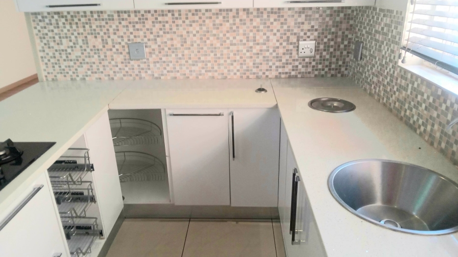 5 Bedroom Property for Sale in Sinoville Gauteng