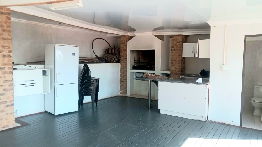 5 Bedroom Property for Sale in Sinoville Gauteng