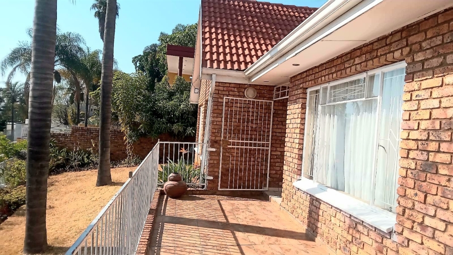 5 Bedroom Property for Sale in Sinoville Gauteng