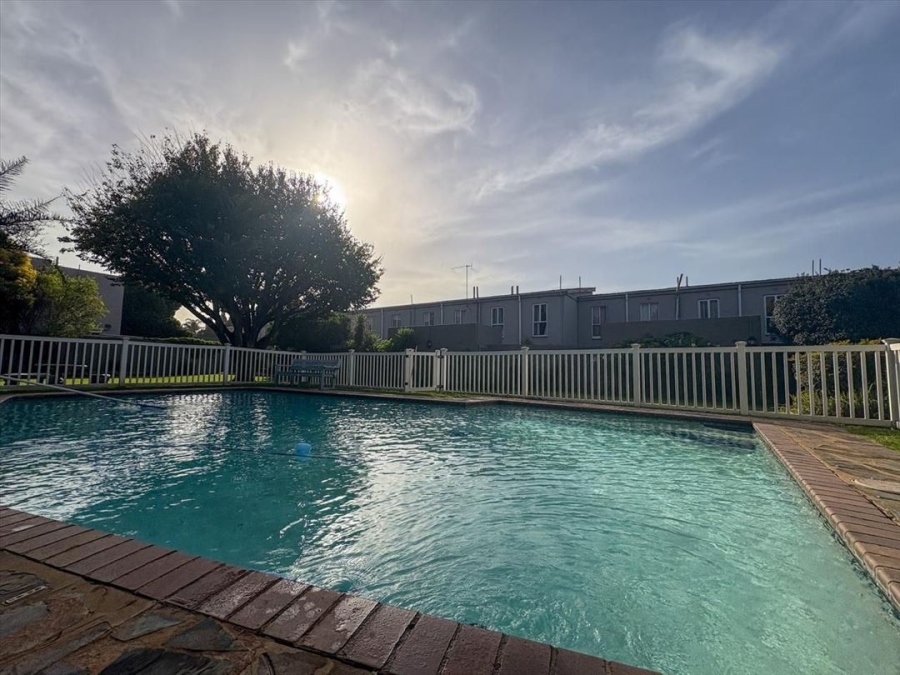 1 Bedroom Property for Sale in Beyers Park Gauteng