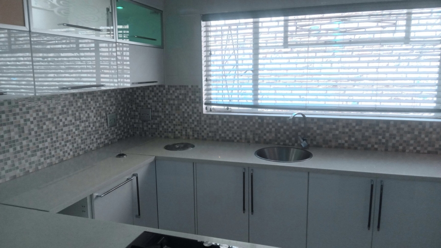 To Let 5 Bedroom Property for Rent in Sinoville Gauteng