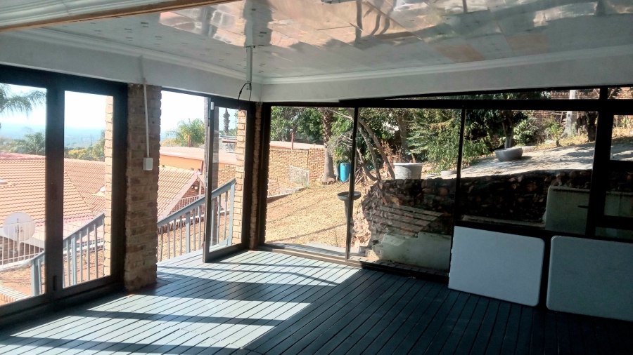 To Let 5 Bedroom Property for Rent in Sinoville Gauteng