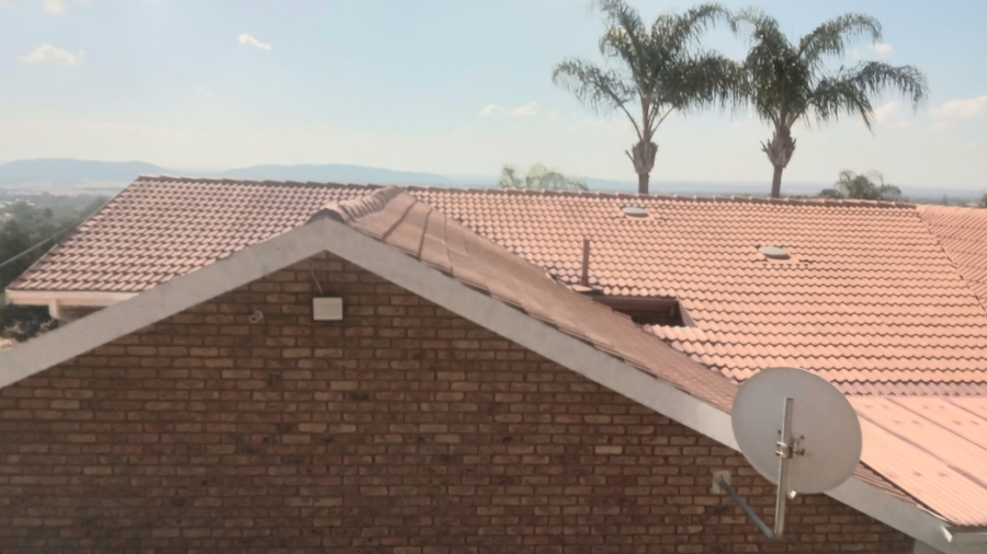 To Let 5 Bedroom Property for Rent in Sinoville Gauteng