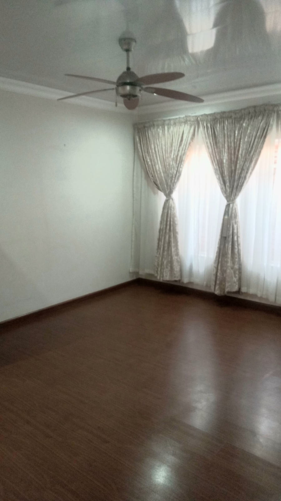 To Let 5 Bedroom Property for Rent in Sinoville Gauteng