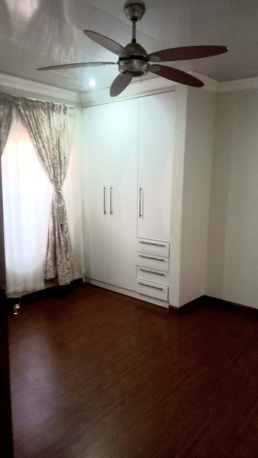 To Let 5 Bedroom Property for Rent in Sinoville Gauteng