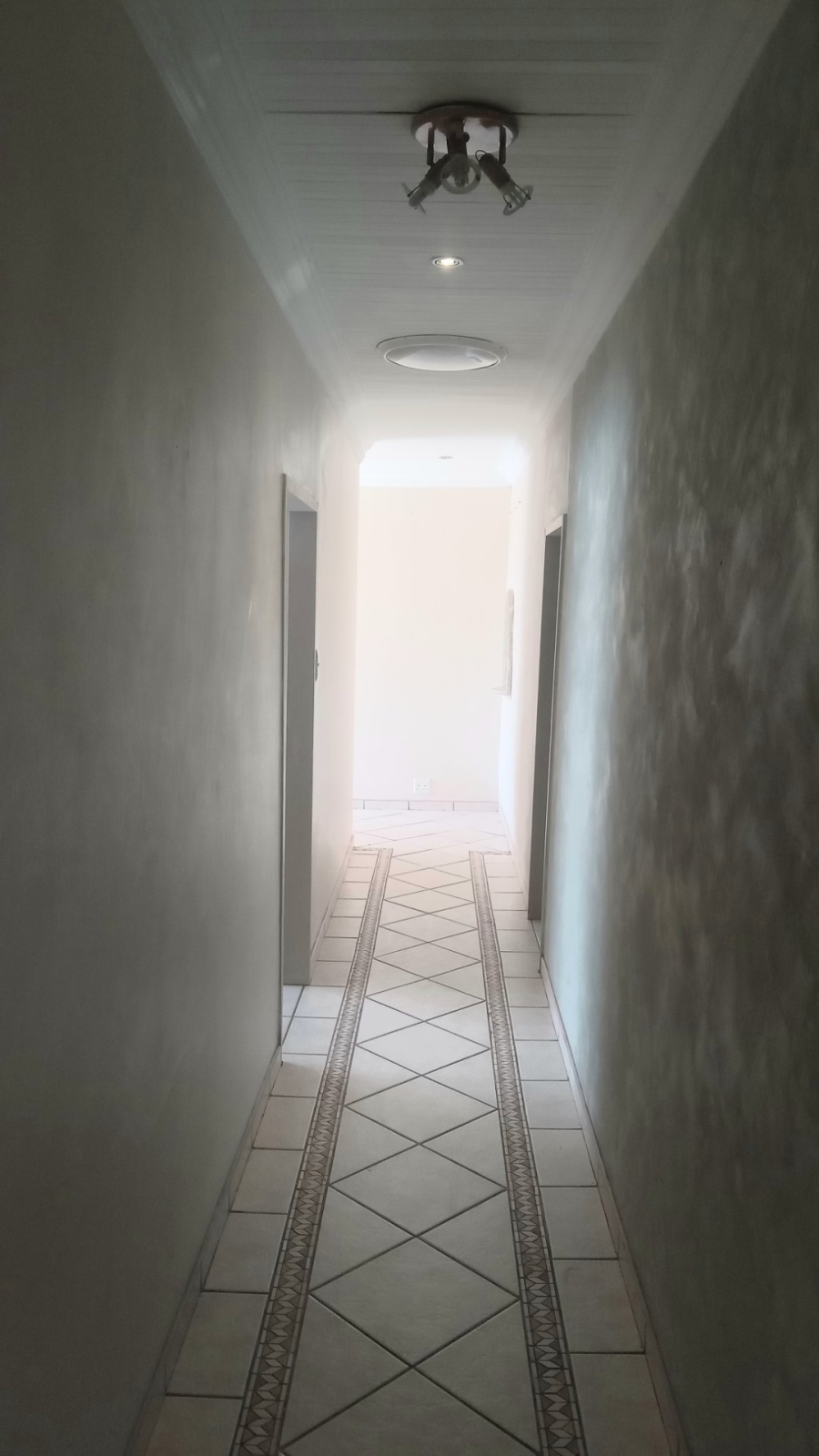 To Let 5 Bedroom Property for Rent in Sinoville Gauteng