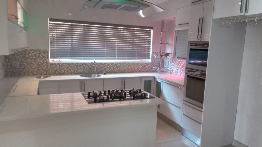5 Bedroom Property for Sale in Sinoville Gauteng