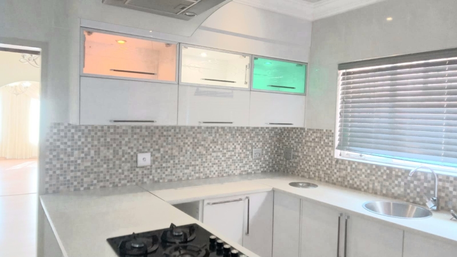 5 Bedroom Property for Sale in Sinoville Gauteng