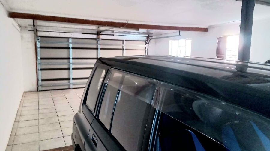 5 Bedroom Property for Sale in Sinoville Gauteng