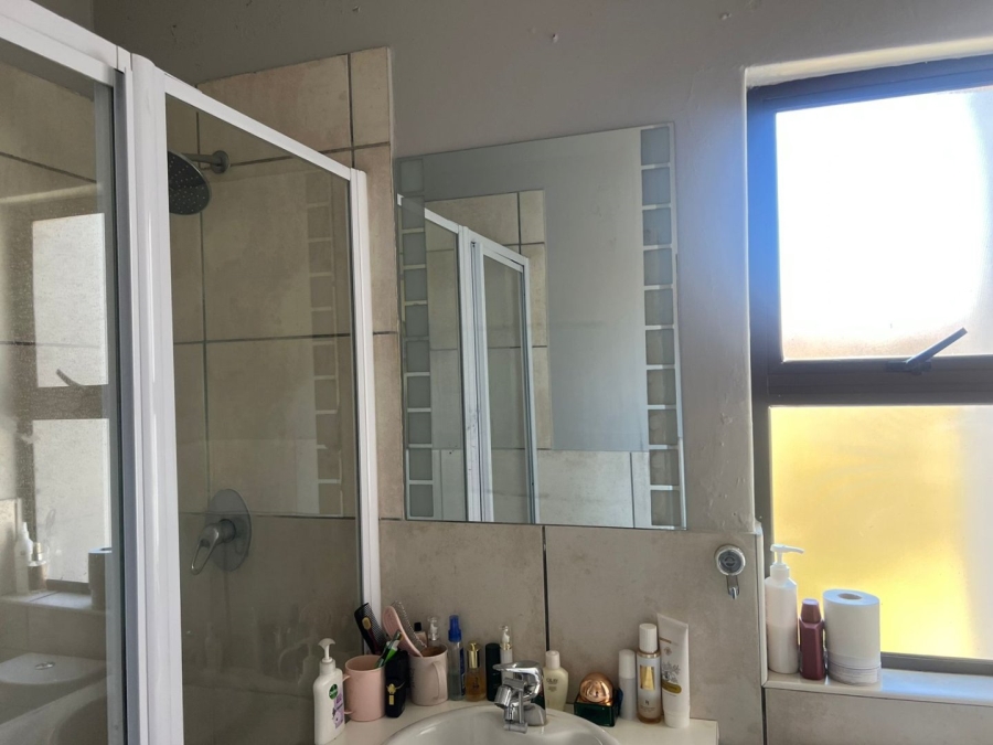 2 Bedroom Property for Sale in Greenstone Hill Gauteng