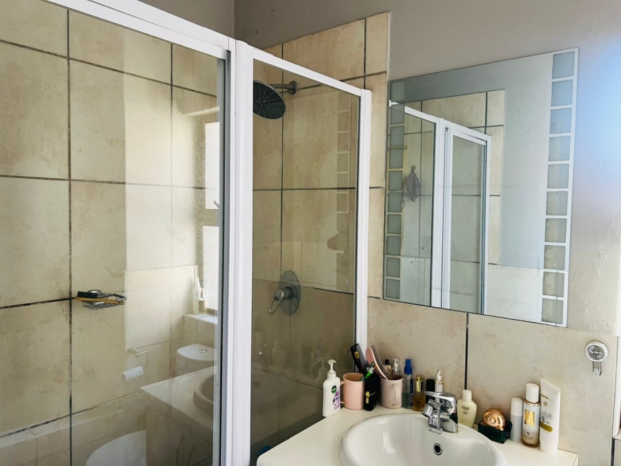 2 Bedroom Property for Sale in Greenstone Hill Gauteng
