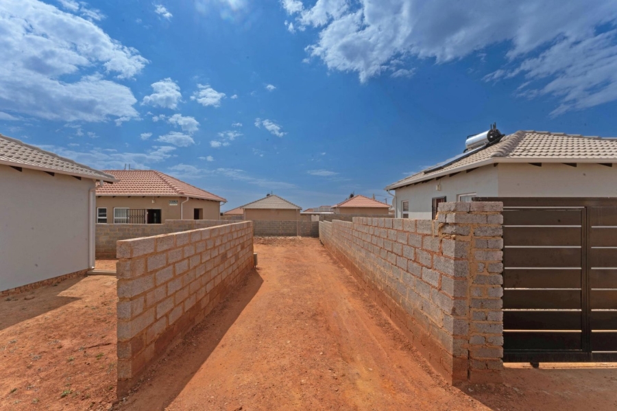 3 Bedroom Property for Sale in Lehae Gauteng