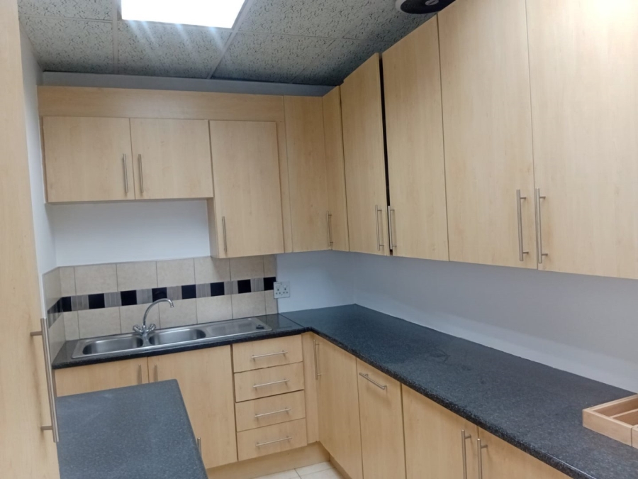 To Let commercial Property for Rent in Randjespark Gauteng