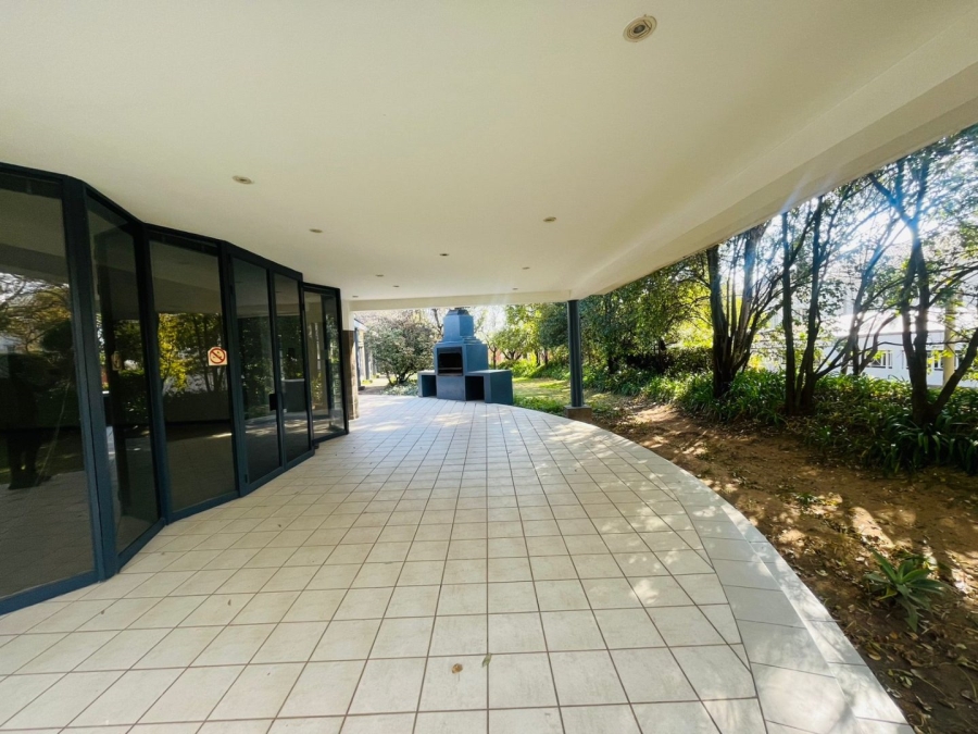 To Let commercial Property for Rent in Woodmead Gauteng