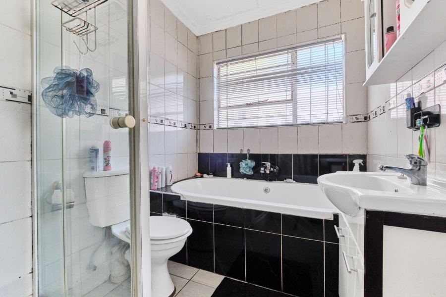 3 Bedroom Property for Sale in Bellairspark Gauteng
