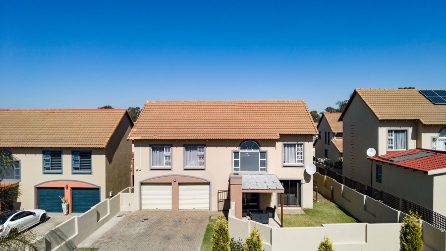 3 Bedroom Property for Sale in Glen Marais Gauteng