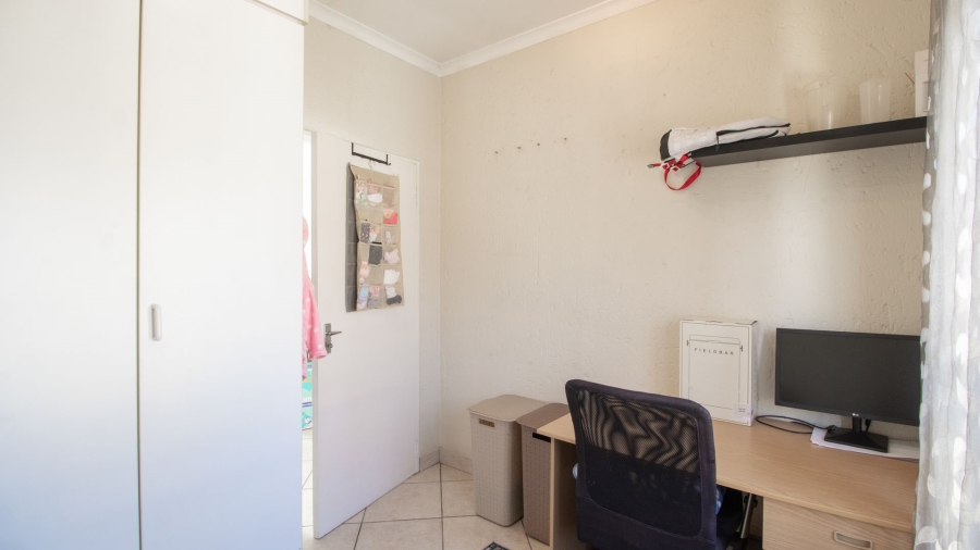 3 Bedroom Property for Sale in Glen Marais Gauteng