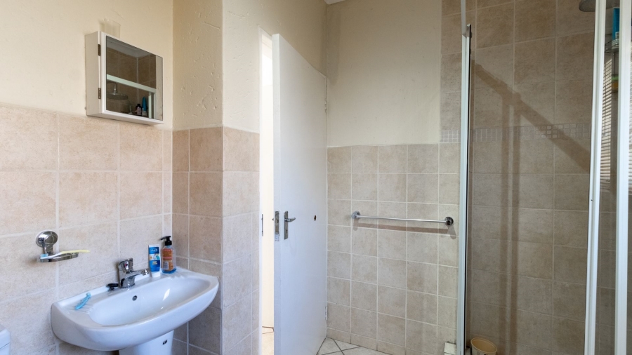 3 Bedroom Property for Sale in Glen Marais Gauteng