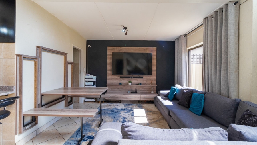 3 Bedroom Property for Sale in Glen Marais Gauteng