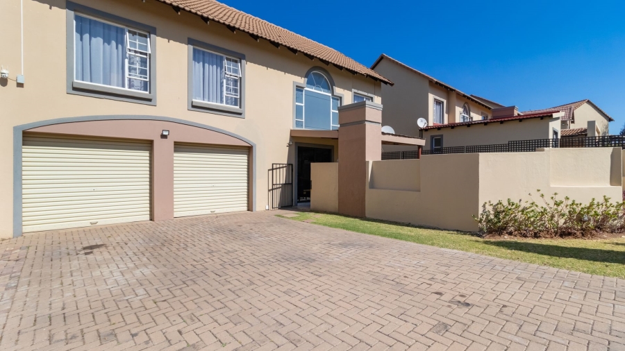 3 Bedroom Property for Sale in Glen Marais Gauteng