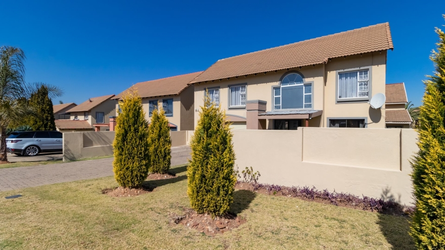 3 Bedroom Property for Sale in Glen Marais Gauteng