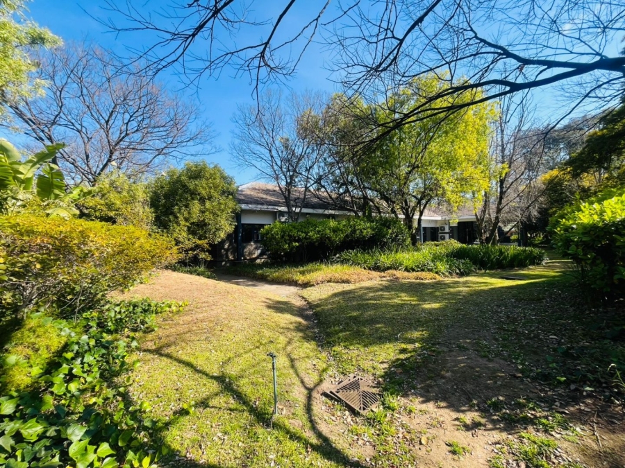 Commercial Property for Sale in Woodmead Gauteng
