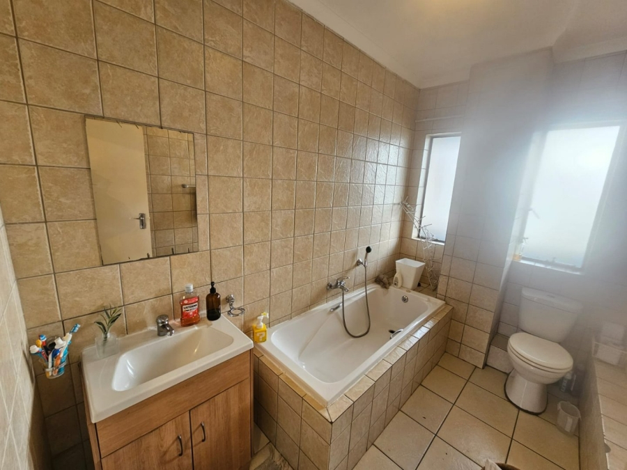 3 Bedroom Property for Sale in Eldo Lakes Estate Gauteng
