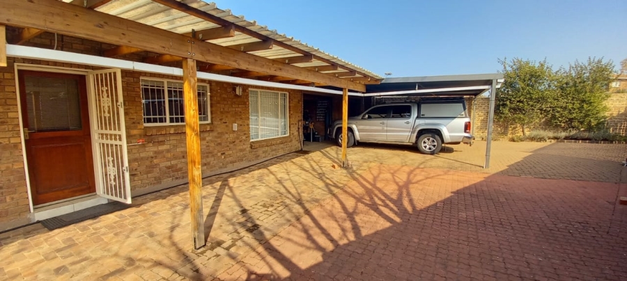 4 Bedroom Property for Sale in Vaal Marina Gauteng