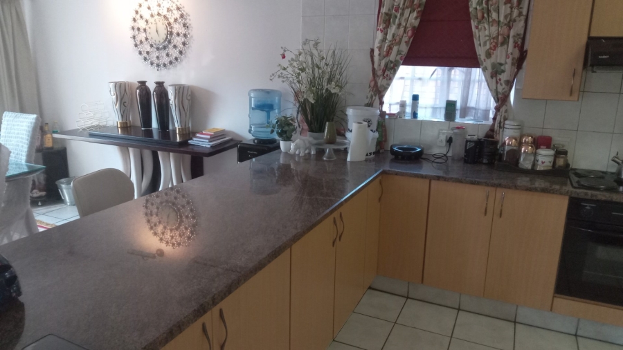 To Let 3 Bedroom Property for Rent in Lynnwood Gauteng