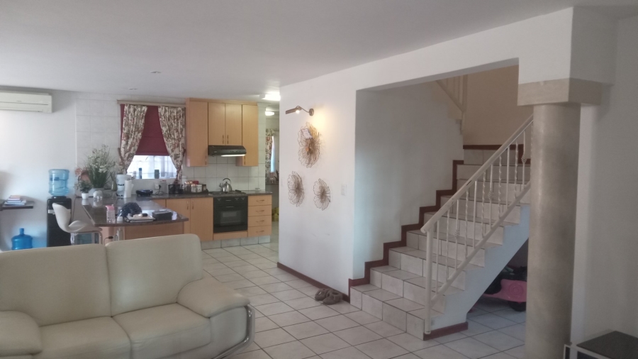 To Let 3 Bedroom Property for Rent in Lynnwood Gauteng