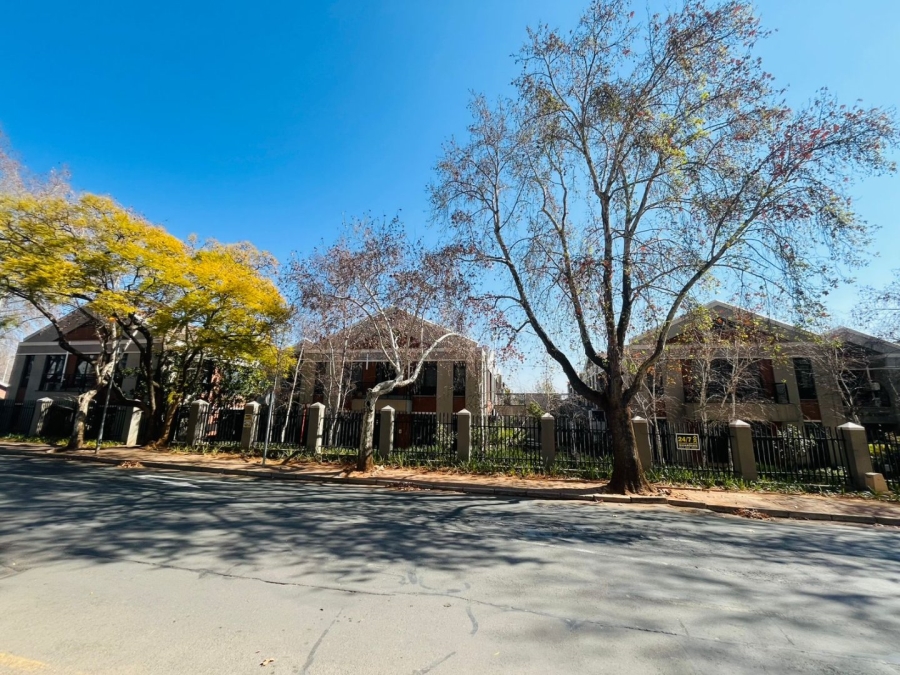  Bedroom Property for Sale in Rosebank Gauteng