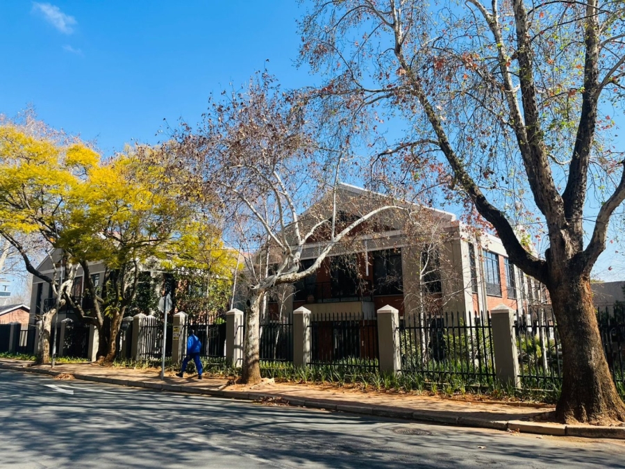  Bedroom Property for Sale in Rosebank Gauteng