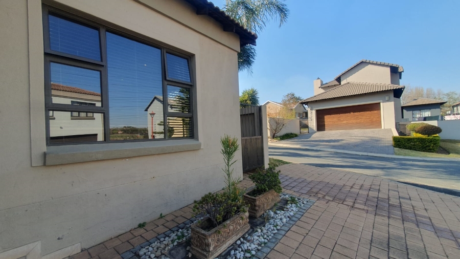 4 Bedroom Property for Sale in Amberfield Gauteng